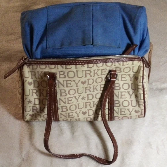 Dooney & Bourke Brown Logo Barrel Bag - Picture 14 of 16